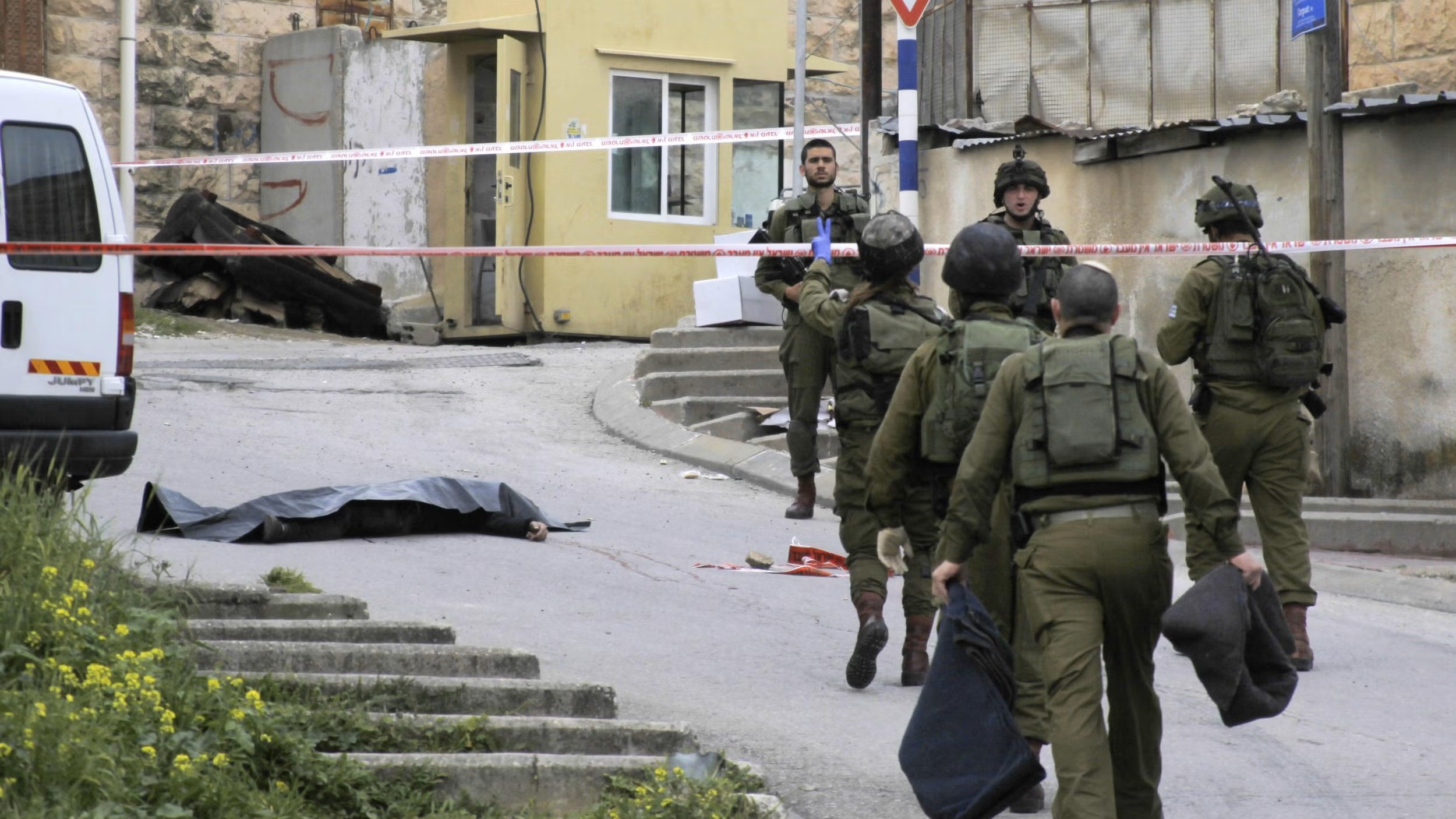 Israeli settler killed in Hebron shooting