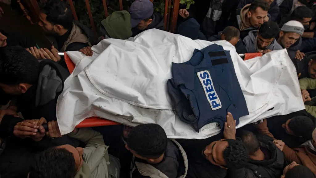 Israeli troops committed nearly 500 violations against Palestinian journalists during first half of 2026