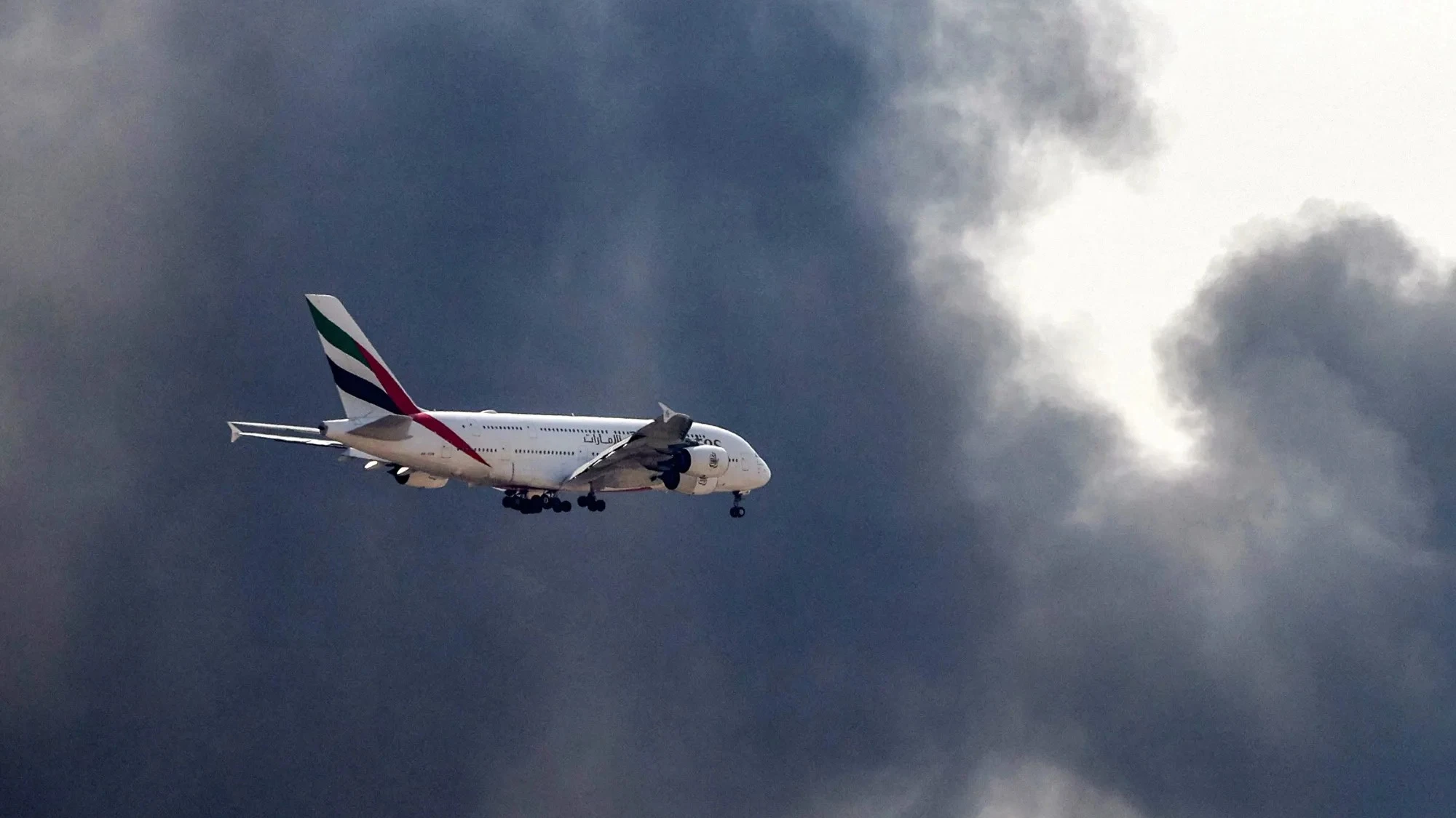 'Near empty' flights arrive in Dubai as tens of thousands attempt to ...