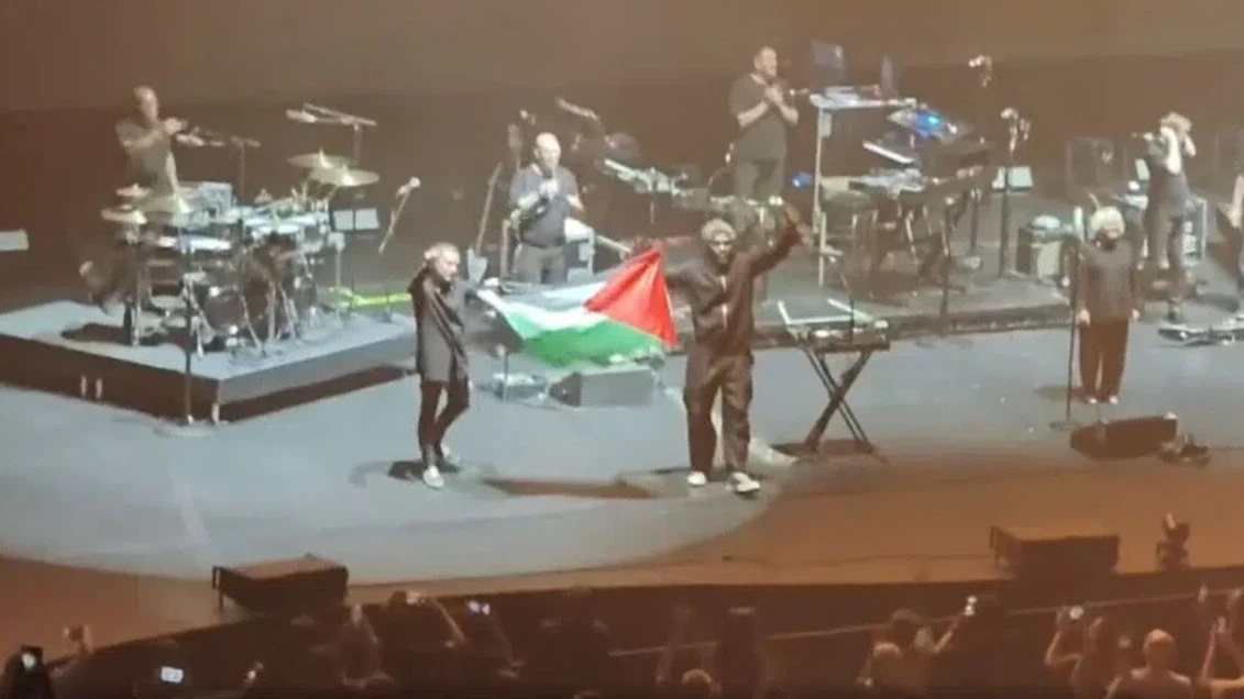Singapore police opens probe over Palestinian flag displayed at Massive Attack concert