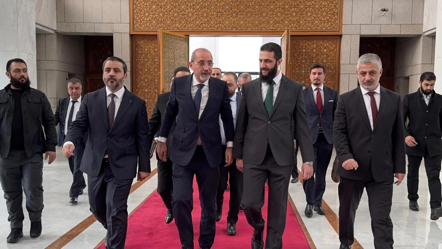 qatari-jordanian-fms-talk-transitional-process-with-syria-s-de-facto