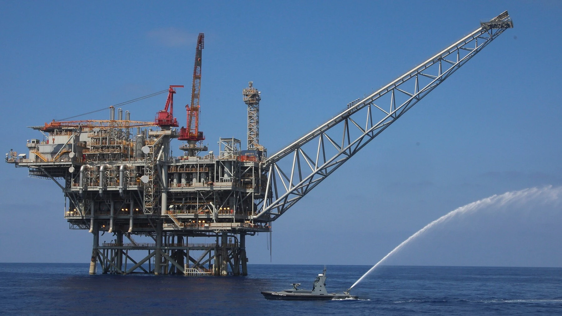 Chevron, Qatar's UCC partner with Syria to exploit offshore oil block